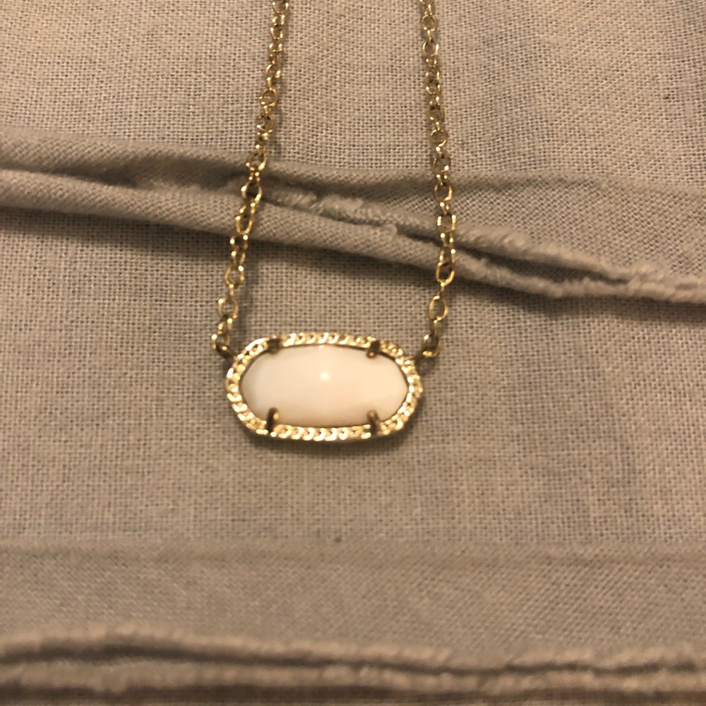 Kendra Scott Elisa Pendant Necklace In Ivory Pearl